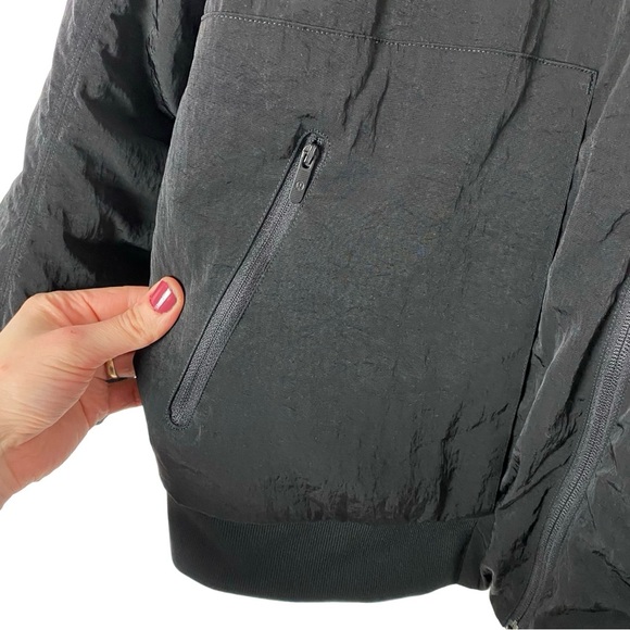 Lululemon Roam Far Bomber Jacket Puffer Womens 10 Large Down Reversible Black - Picture 9 of 14